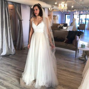 Willowby by Watters Wedding Dress *Unworn*